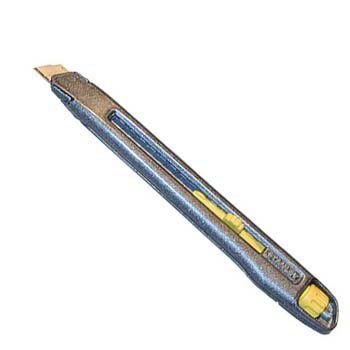 CUTTER METÁLICO INTERLOCK CON HOJA DE 9 MM